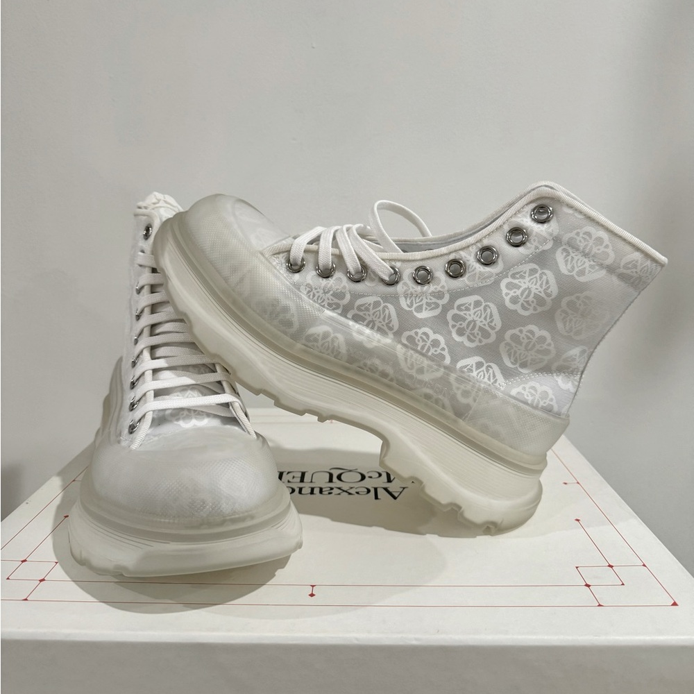 Alexander McQueen sneaker boots high top